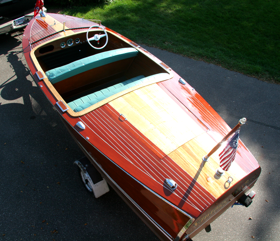 1957 17' Chris-Craft Runabout